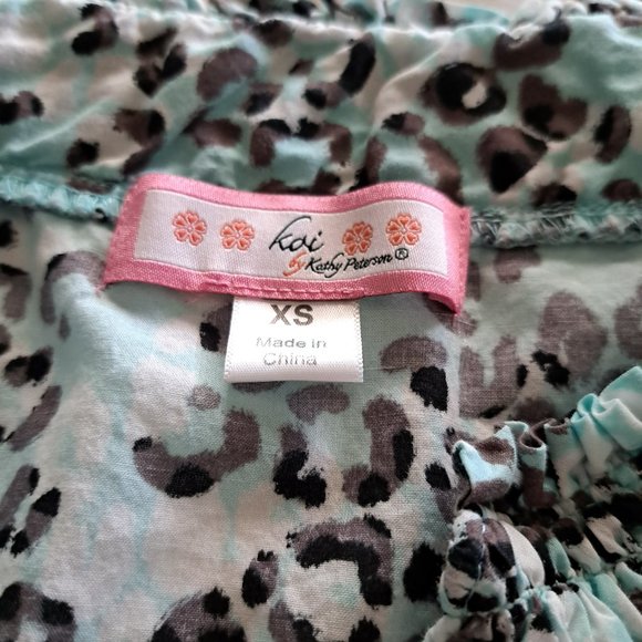 Scrub Set - Picture 4 of 4